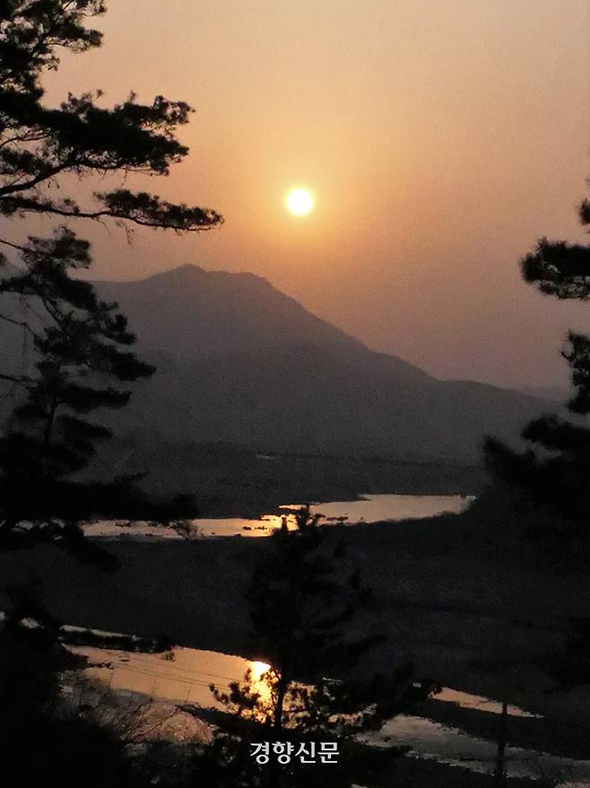 정지아 집 앞으로는 섬진강이 흐른다. 전남 구례 | 김종목 기자