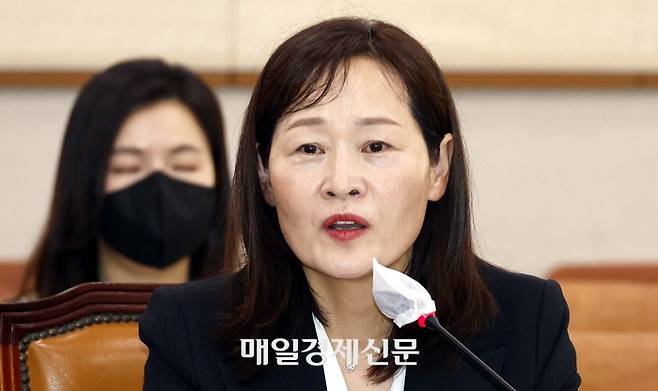 정정미 헌법재판관 후보자가 29일 오전 서울 여의도 국회에서 열린 헌법재판소 재판관후보자 인사청문회에 출석해 의원들의 질의에 답하고 있다. 2023.03.29 [김호영기자]