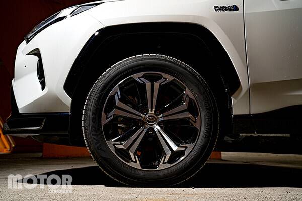 토요타 라브4 PHEV