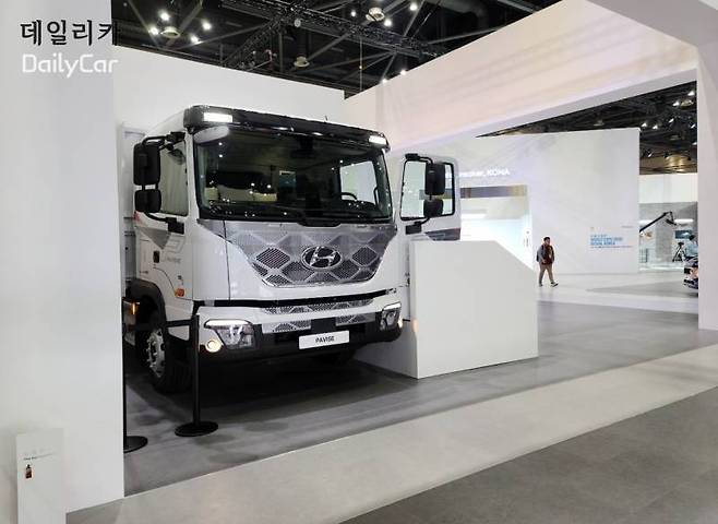 현대차, 더 뉴 파비스 (준대형 트럭) (2023 서울모빌리티쇼)