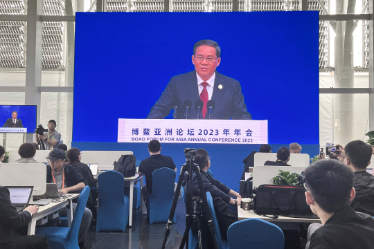 리창 중국 총리가 30일 중국 하이난성 보아오에서 열린 2023 보아오포럼 개막식에서 연설을 하고 이다. 로이터 연합뉴스