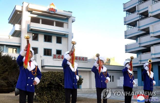 송도원국제소년단야영소에서 올해 첫 야영 시작 (평양 조선중앙통신=연합뉴스) 북한 조선중앙통신은 지난 9일 강원도 원산시 송도원국제소년단야영소에서 학생소년들의 겨울철 첫기 야영이 시작됐다고 10일 보도했다. 2023.1.10 
    [국내에서만 사용가능. 재배포 금지. For Use Only in the Republic of Korea. No Redistribution] nkphoto@yna.co.kr