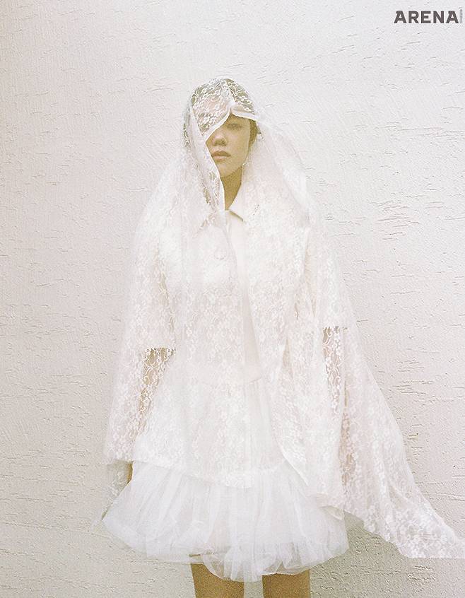 원피스는 슈슈 통 제품.