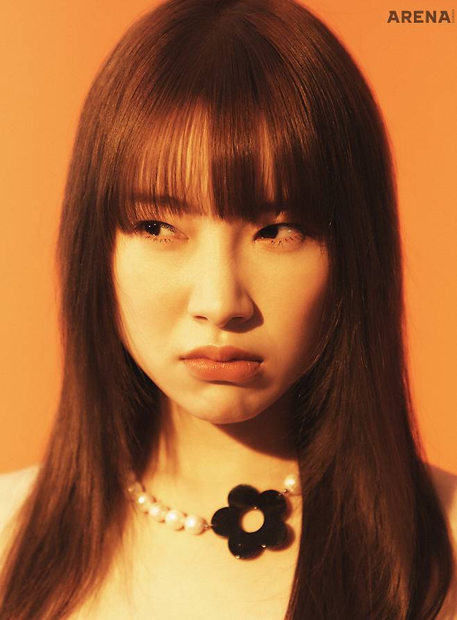 플라워 펜던트 진주 네크리스 스타일리스트 소장품.