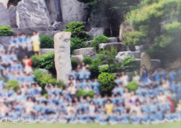 기독교복음선교회(JMS) 어린이집에 다닌 아이들의 단체 졸업식 사진. 신도 제공