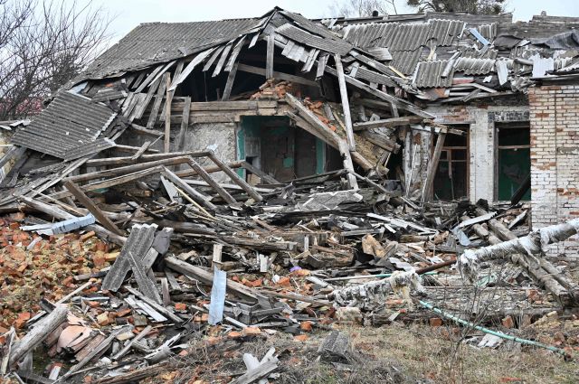 미사일 공격을 받은 우크라이나 하르키우 지역의 한 주택이 29일(현지시간) 부서져 있다. AFP연합뉴스