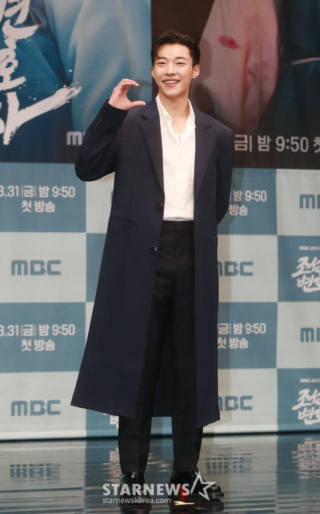 배우 우도환이 31일 오후 서울 상암동 MBC에서 진행된 MBC 금토드라마 '조선변호사' 제작발표회에 참석해 포즈를 취하고 있다.  진정한 복수는 의로운 일을 할 때 가치 있는 것임을 보여주며 백성을 위하는 진짜 변호사로 성장해가는 통쾌한 조선시대 법정 리벤지 활극 드라마 '조선변호사'는 오늘(31일) 첫 방송된다. /2023.03.31 /사진=이동훈 기자 photoguy@