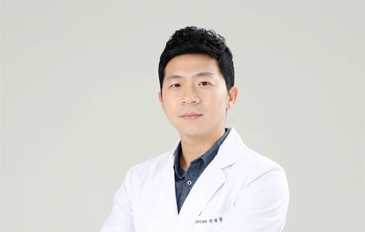 소화기내과 전문의 이상환 원장ㅣ출처: 이룸내과의원