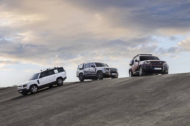 랜드로버 '디펜더 130'.(재규어랜드로버코리아 제공)