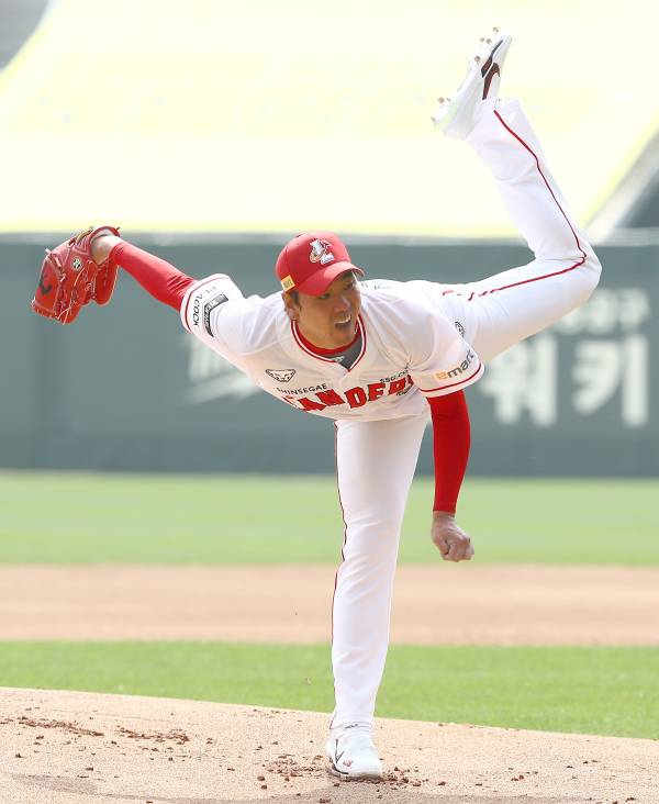 1일 KIA전에서 역투 중인 김광현. 사진=SSG 제공