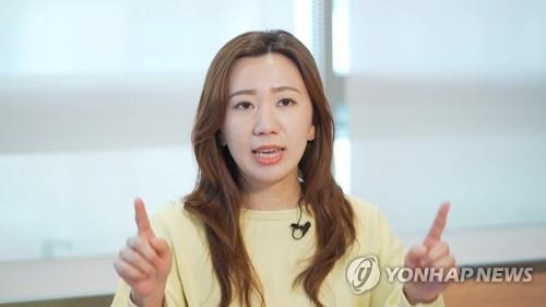 엄수원 아드리엘 대표가 지난달 27일 서울 종로구 삼봉로 94빌딩 내 사무실에서 '애드옵스'에 대해 설명하고 있다.