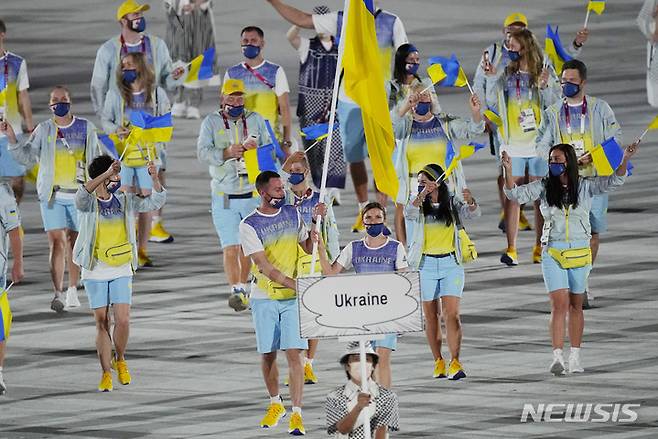 [도쿄=AP/뉴시스] 2020 도쿄올림픽에 참가한 우크라이나 선수단. 2021.07.23
