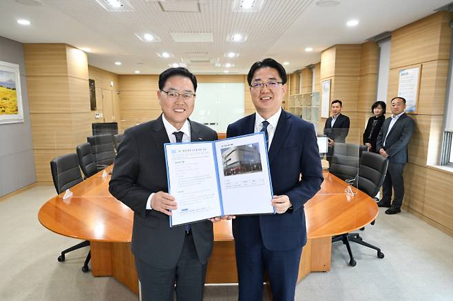 양주시(시장 강수현)가 지난 3일 수원시 소재 경인지방우정청을 방문해 옥정신도시에 조성된 양주우체국의 조속한 업무개시를 촉구하고 나섰다. / 사진제공=양주시