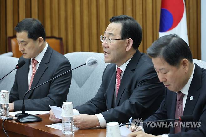 주호영의 마지막 원내대책회의 발언 (서울=연합뉴스) 임화영 기자 = 국민의힘 주호영 원내대표가 4일 오전 국회에서 열린 원내대책회의에서 발언하고 있다. 2023.4.4 hwayoung7@yna.co.kr
