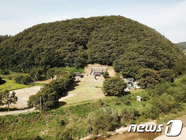 파주시 파평면 늘노리에 있는 조선시대 파산서원. (파주시 제공)