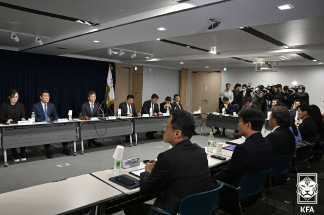 지난달 31일 축구회관에서 열린 임시 이사회 모습. /사진=대한축구협회 제공