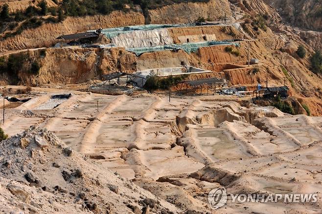 중국 장시성 희토류 광산 [EPA 연합뉴스 자료사진. 재판매 및 DB 금지]