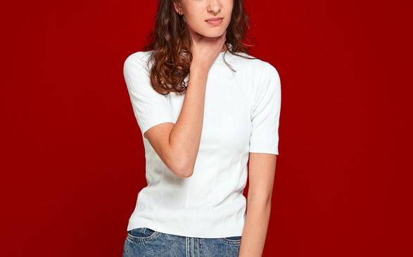 목에서 지속적으로 쉰 소리가 난다면 질환 발생을 의심해봐야 한다. [사진=Georgii Boronin/게티이미지뱅크]