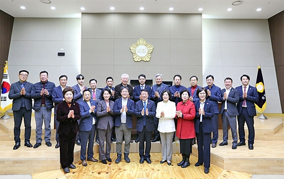 서울 관악구의회 의원들. 관악구의회 제공