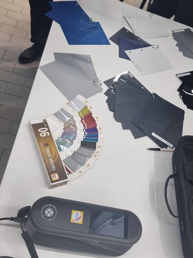 한성자동차 성동서비스센터 도장존에 마련된 스캐너를 이용하면 같아보이는 색도 모두 다르게 구분할 수 있다. ⓒ데일리안 편은지 기자