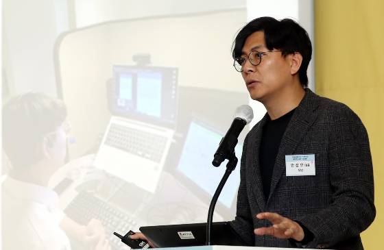 국내 최대 부동산 플랫폼 '직방'이 지난해 인건비에 대거 자본을 투자하며 적자가 늘어났다. 6일 금융감독원 전자공시시스템에 따르면 지난해 급여 지출이 234억원으로 2021년(104억원)에 비해 두 배 이상 증가했다. 개별 면담을 통해 일부 직원에 대해 권고사직도 실시했다./사진=뉴시스