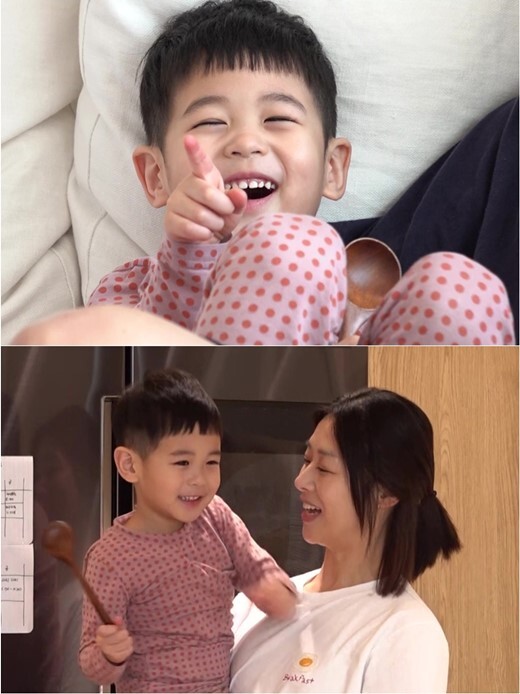  ⁇  The The Return of Superman  Kang Kyung-joon declares parenting deviance.The 473th episode of KBS 2TV  ⁇  The Return of Superman  ⁇  (The Return of Superman  ⁇ ), which will be broadcasted at 10 pm on the 7th, will be decorated with a secret to my mother.On this day, Kang Kyung-joon and his son, 5-year-old Jung Woo, first appeared with a lovely glance.Kang Kyung-joon and Jung Woo enjoy Wealthys Deviance Day without mother Jang Shin-young and announce the birth of Wealthy ⁇ .In particular, Father Kang Kyung-joon said, Jung Woo is constantly talking. From morning to evening, he says, I am a chatterer. I am curious about the charm of Jung Woo, the youngest child in the family.Jung Woo melts the hearts of Jang Shin-young and Kang Kyung-joon and explodes the aspect of charm trainer.Jung Woo rushes to Jang Shin-young, saying, Lets kiss my mom. Jung Woo says, You can not go out.Jang Shin-young, who wants to go out because he wants to see it, is impressed by the expression of storm affection.Then Kang Kyung-joon asked Jung Woo who is Jung Woo? Jung Woo is a back door that proves that he is the owner of a great charm by ascending Kang Kyung-joons mouth with a sweet answer to the world without hesitation.On the other hand, Kang Kyung-joon declares Jung Woo do what you want to do. Today, Jang Shin-young goes out and turns 180 degrees and declares unrestrained child care Deviance.Unlike usual, which had to follow the words of Jang Shin-young, who had planned child-rearing, he challenged his dreamless child-rearing Deviance. Kang Kyung-joon enjoys unplanned child-rearing that Jung Woo runs as he wants, while passing the life plan prepared by Jang Shin-young.Jung Woo also said, Father, lets pour it all out. He spreads a snack package coolly on the living room floor, and says that he emits a more instinctive instinct than Father.Jung Woos first appearance and Jang Woo Wealthy Kang Kyung-joon - Jung Woos desperate chemi will receive a hearty smile.On the other hand, Jang Shin-young scrambles as a special narrator for Kang Kyung-joon and Jung Woo Wealthy, who first appeared in The Return of Superman.Jang Shin-young is the back door that he could not keep up with the appearance of Gangjeong Wealthy enjoying Deviance while ignoring his schedule.The Return of Superman, full of laughter and love, is soaring in anticipation of joining a new family.