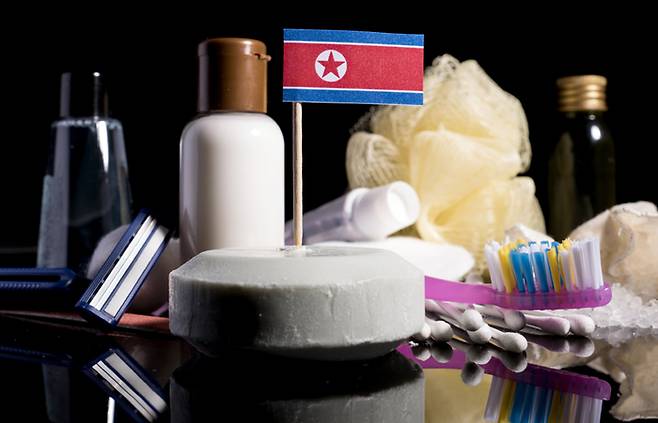 North Korean flag in the soap with all the products for the people hygiene. /사진=게티이미지뱅크