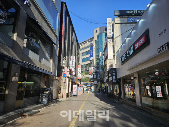 지난 7일 오후 서울 서대문구 신촌 연세로 식당 골목 전경.(사진=이영민 수습기자)