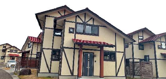 지난달 15일 찾은 ‘그린빌리지나기(Green Village Nagi)’의 모습. 단독주택 12가구로 구성된 임대주택으로 월 임대료가 5만엔(한화 약 50만원)이다. 신혜원 기자