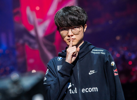 Lee Sang-hyeok, widely known as Faker, poses for a photo. [RIOT GAMES]