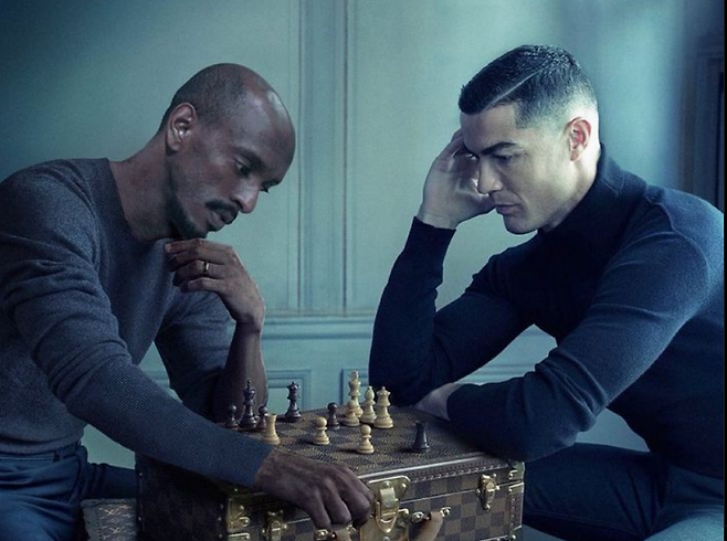 ▲ 알 파이하가 합성으로 제작한 사진 (출처= 알 파이하 SNS)