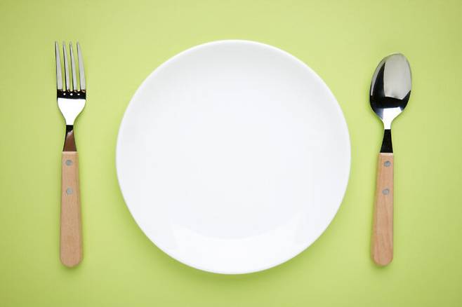 아침밥을 자주 거르면 몸속의 염증 수치가 감소하지만 복부비만이나 당뇨병 등의 질병 위험률은 증가한다. [사진=클립아트코리아]