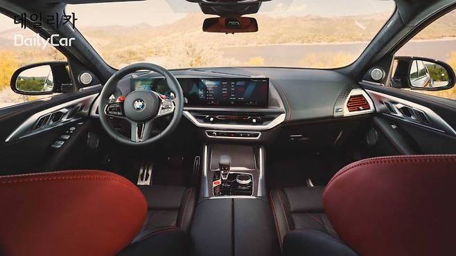 BMW, XM 라벨 레드