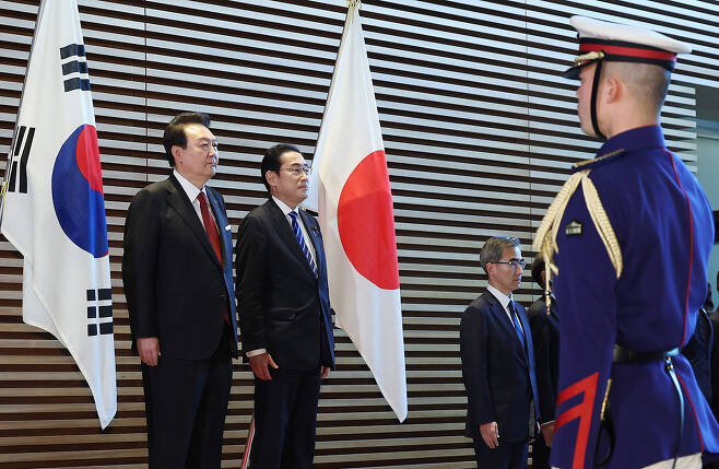 3월16일 윤석열 대통령(왼쪽)이 도쿄 총리 관저에서 기시다 일본 총리를 만났다.ⓒ연합뉴스