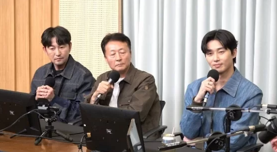 13일 SBS 파워FM ‘두시탈출 컬투쇼’에 출연한 배우 박서준, 김종수, 허준석(사진 왼쪽부터). ‘두시탈출 컬투쇼’ 캡처.