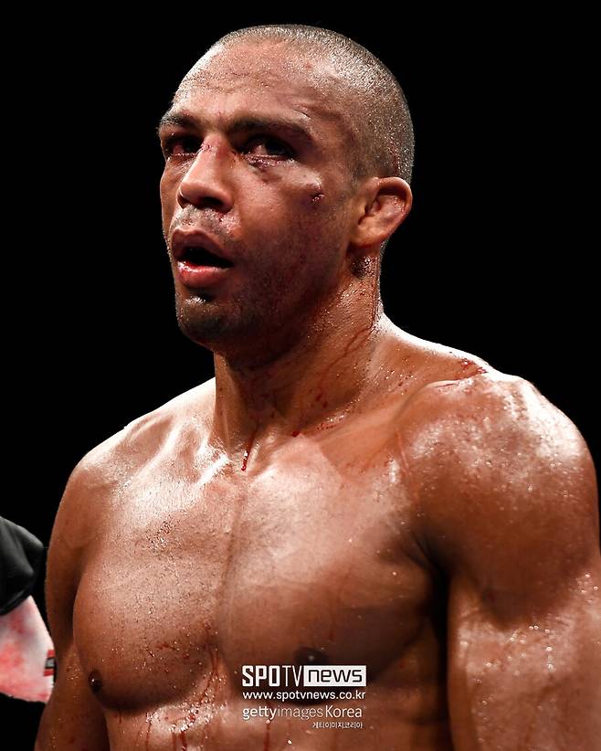 ▲ 에드손 바르보자는 가족을 위해 싸운다.