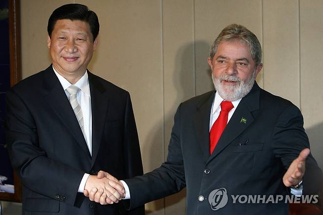 시진핑 중구 국가주석과 룰라 브라질 대통령의 2009년 모습 [AFP 연합뉴스 자료사진. 재판매 및 DB 금지]