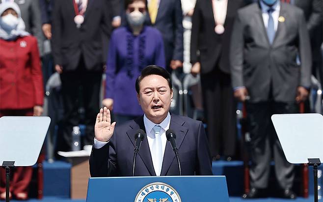 대통령 취임 시점은 여야의 배려를 통해 얼마든지 상식적인 선에서 정할 수 있는 문제다.[사진=뉴시스]