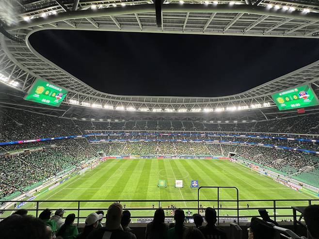 2023년 4월 15일 중국 베이징 싼리툰 베이징공인체육장(Worker’s Stadium)에서 중국 프로축구 중국수퍼리그(CSL) 2023 시즌이 개막했다. 개막전은 베이징 궈안과 메이저우 커자의 경기로 치러졌다. /베이징=김남희 특파원