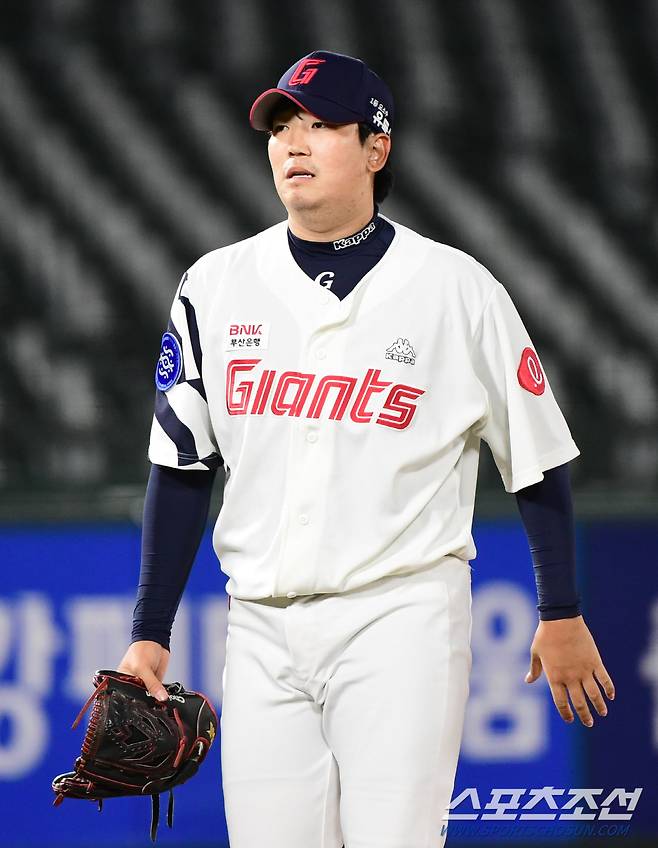 롯데 투수 최이준

  부산=최문영 기자 deer@sportschosun.com /2023.03.25/