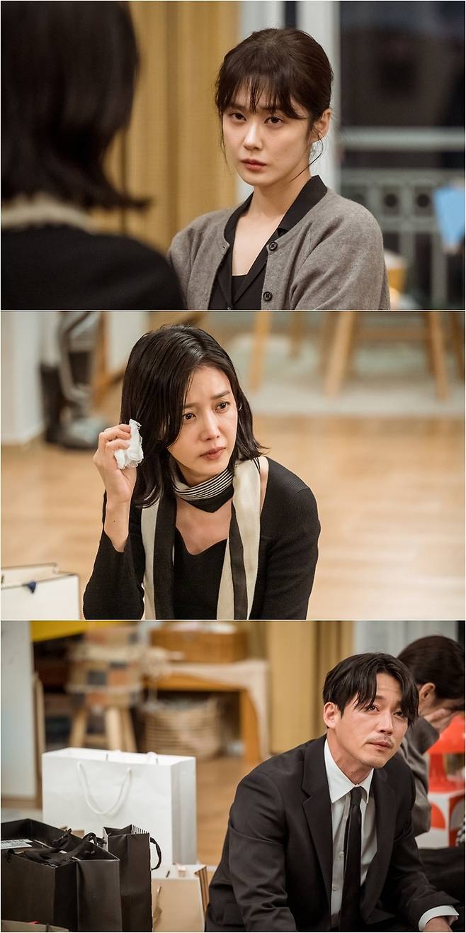 [서울=뉴시스] '패밀리' 장나라, 채정안, 장혁 2023.04.18 (사진 = tvN 제공) photo@newsis.com *재판매 및 DB 금지 *재판매 및 DB 금지