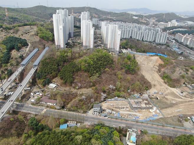 경기 용인시 처인구 삼가동에 있는 기업형 임대주택 단지(뉴스테이)인 삼가2지구 현대힐스테이트 전경. 용인시 제공