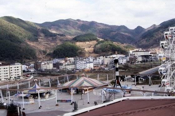 1990년 충북 충주 수안보 온천 전경. 중앙포토