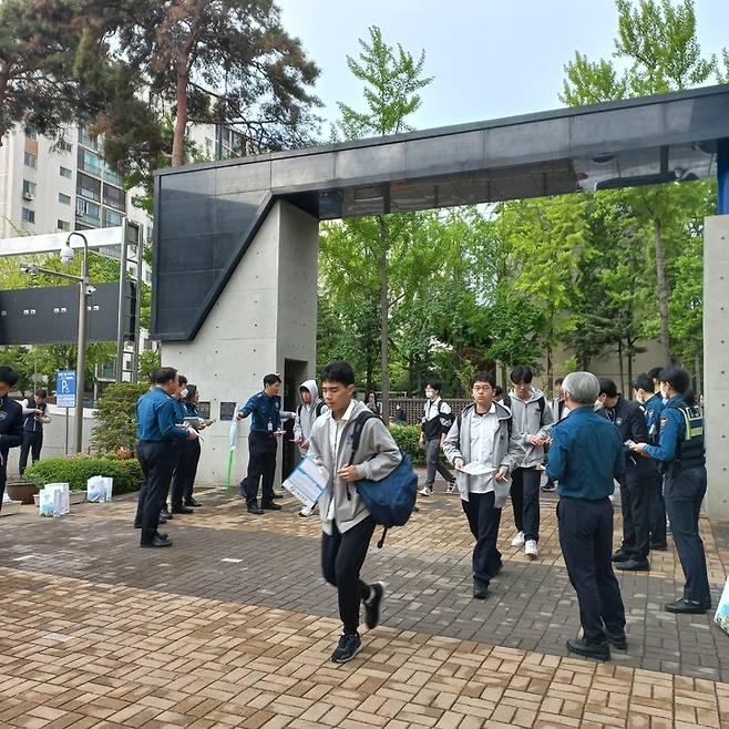 [서울=뉴시스]청소년 대상 마약범죄 예방 합동 캠페인 사진.