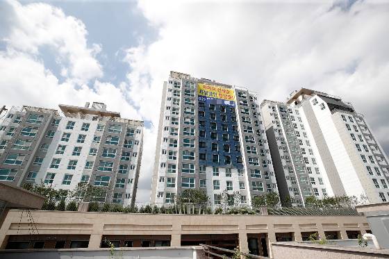 서울 강북구 수유동에 위치한 '칸타빌 수유 팰리스'. 해당 단지는 9번째 무순위 청약을 실시했지만 여전히 미달이 났다. 기존 분양가 대비 최대 35% 할인을 단행했음에도 수요자들의 마음을 되돌리기는 역부족이었다. /사진=뉴스1