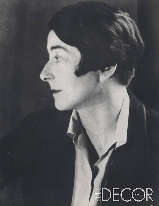 아일린 그레이의 포트레이트.