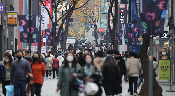 Myeongdong street on Nov. 21st. [Photo by Yonhap]