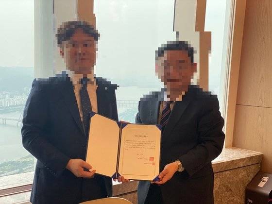 FTB 코인 발행사는 2020년 6월 한 법률사무소와 탁씨 소유의 비트코인 1만개에 대한 위탁보관 계약을 맺었다. 그러나 비트코인은 다른 사람의 소유였다. 피해자 측 제공