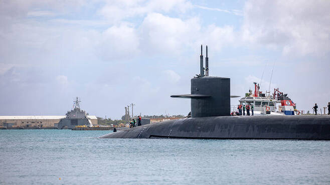 지난 18일 괌에 기항한 전략핵잠수함 메인(SSBN 741)