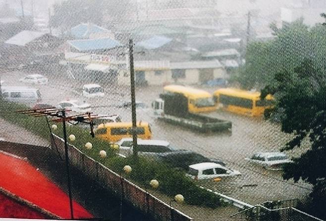 2007년 9월 태풍 '나리' 당시 제주의 모습 (사진, 제주기상 100년사)